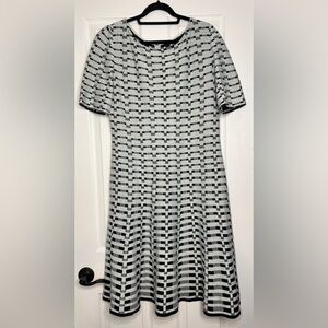 St. John Black & White Geometric Knit Midi Dress Size 14 | Designer Office